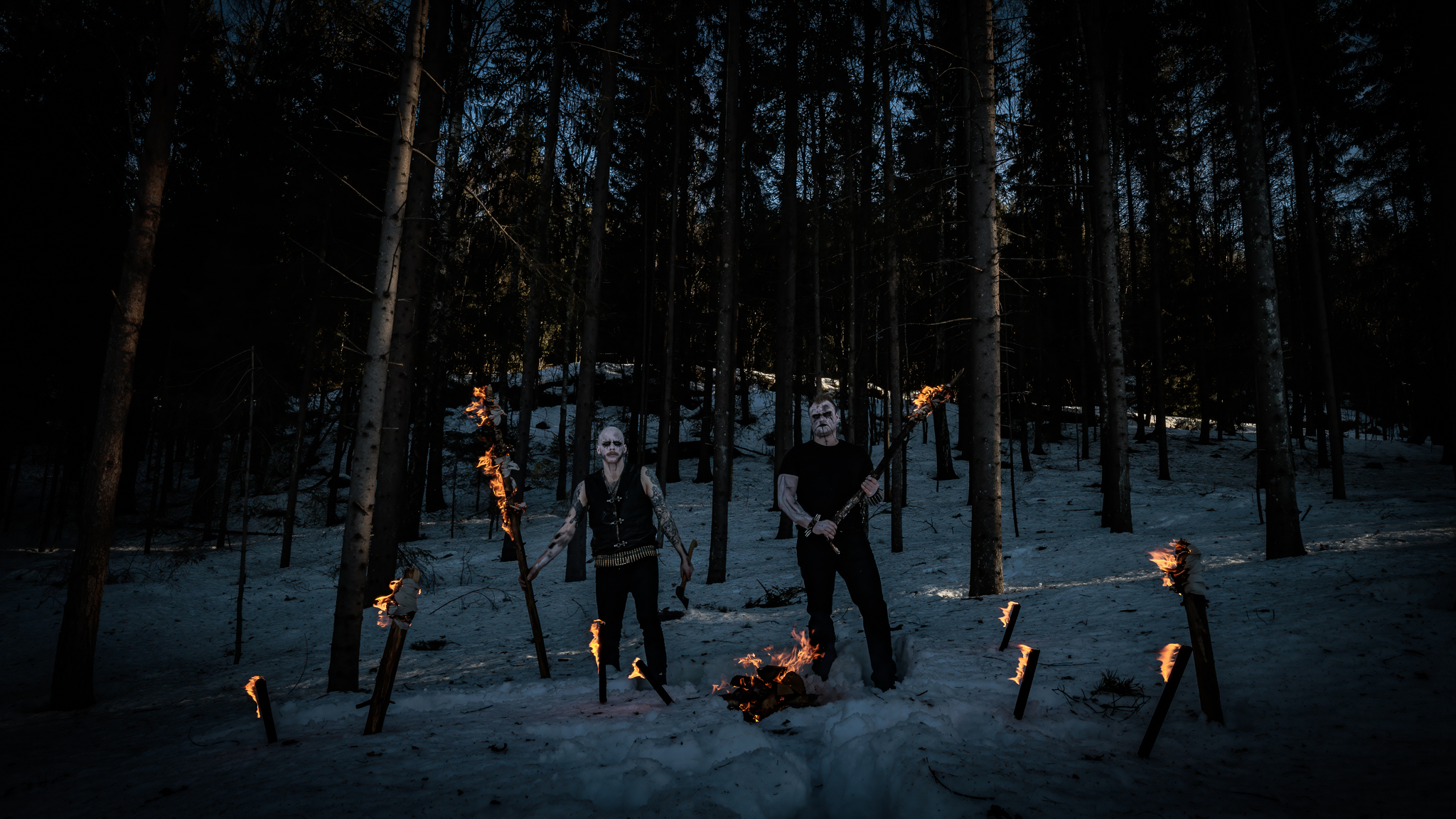 Nekrosis and Doedsskaldr in the woods surrounded by fire